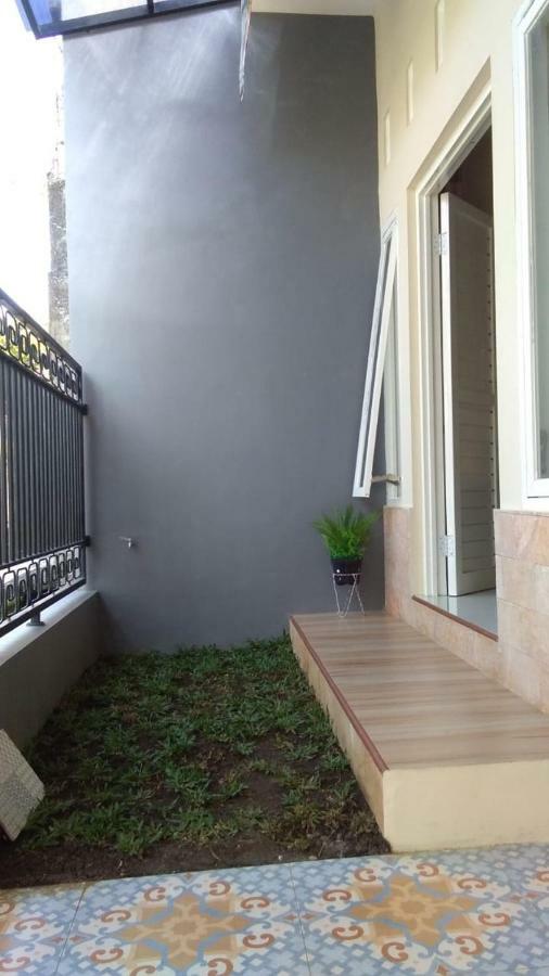 Homestay Wahyudi 1 Syariah Tlekung Екстериор снимка